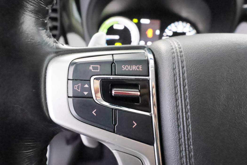 MITSUBISHI Outlander PHEV 2016