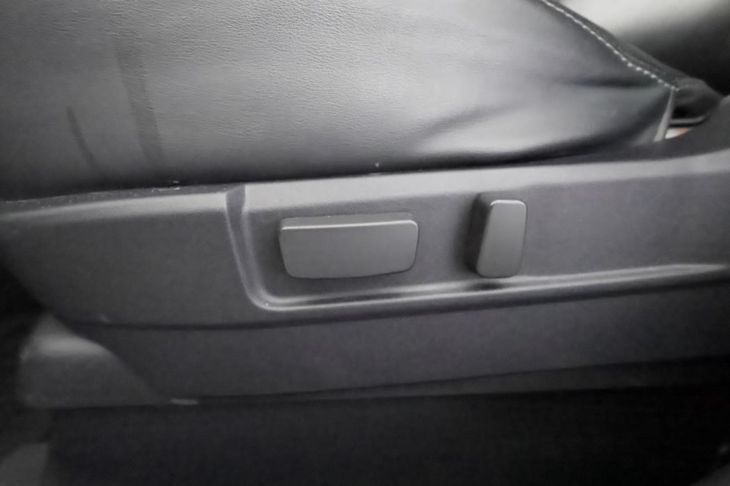 MITSUBISHI Outlander PHEV 2016