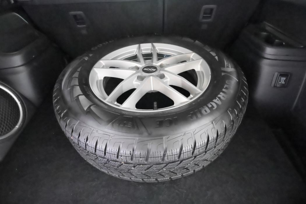 MITSUBISHI Outlander PHEV 2016