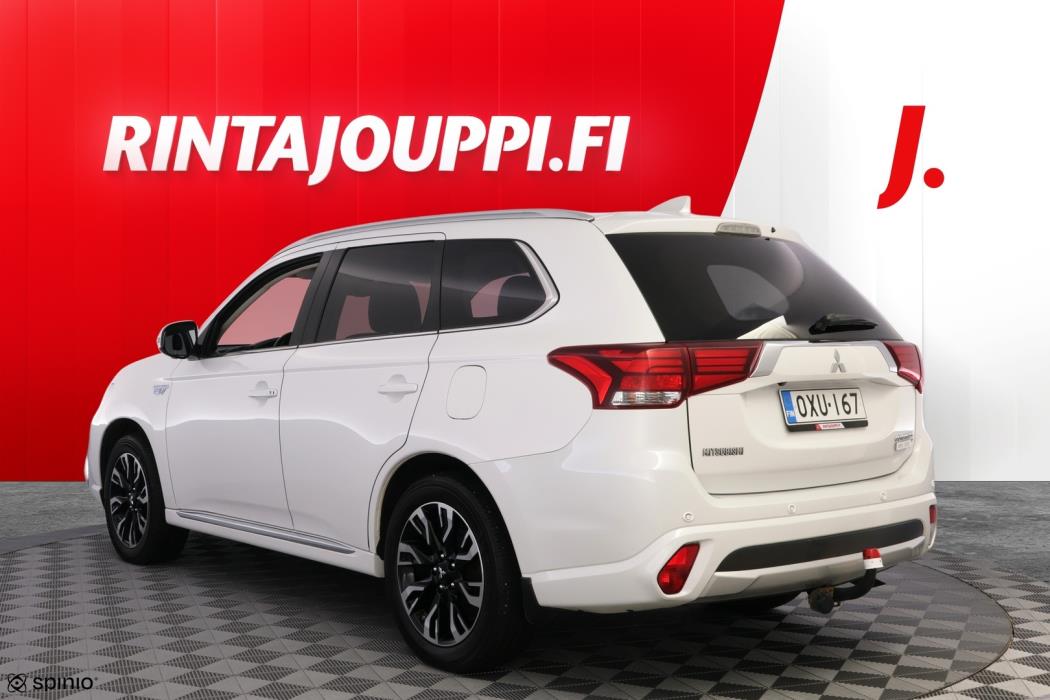 MITSUBISHI Outlander PHEV 2016