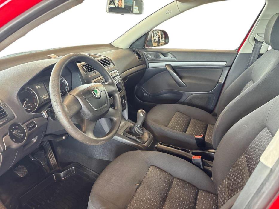 SKODA Octavia 2011