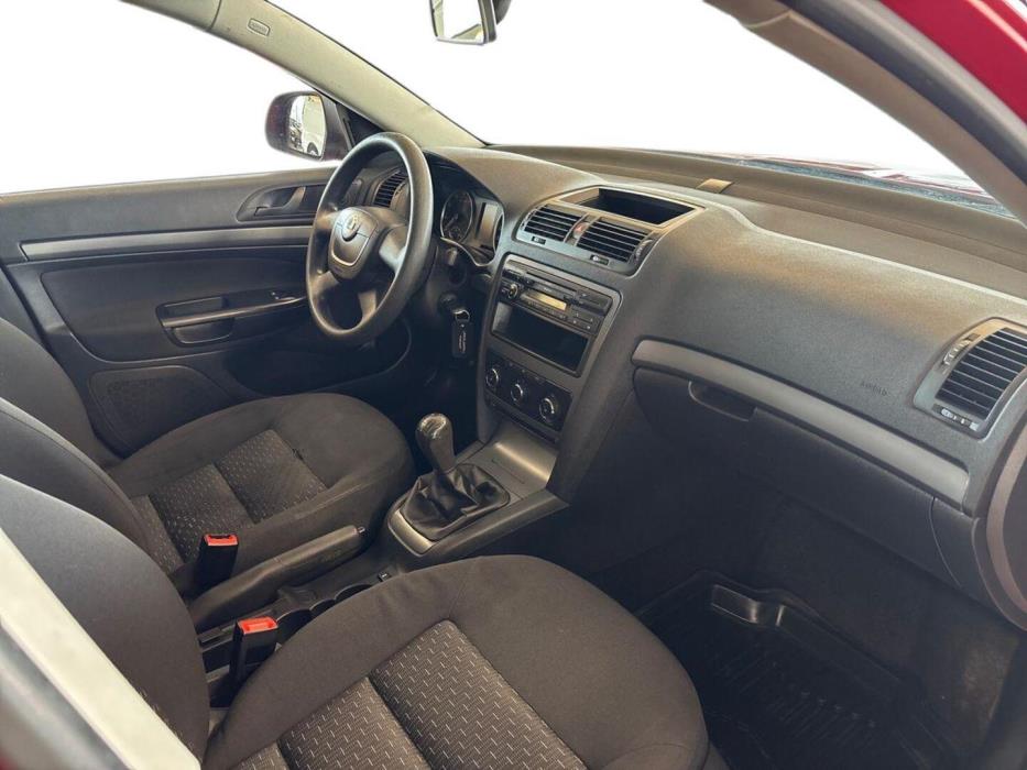 SKODA Octavia 2011