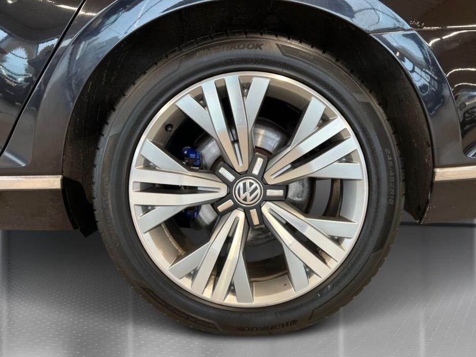 VOLKSWAGEN Passat 2017
