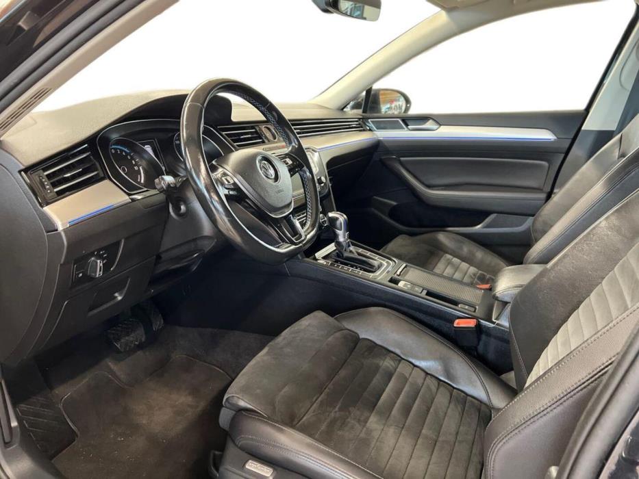 VOLKSWAGEN Passat 2017