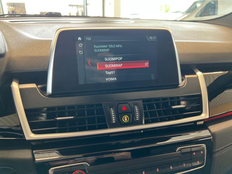 BMW 218 2023
