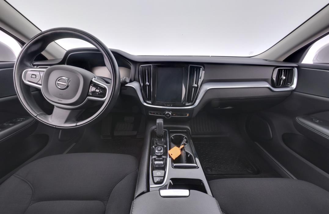 VOLVO V60 2020