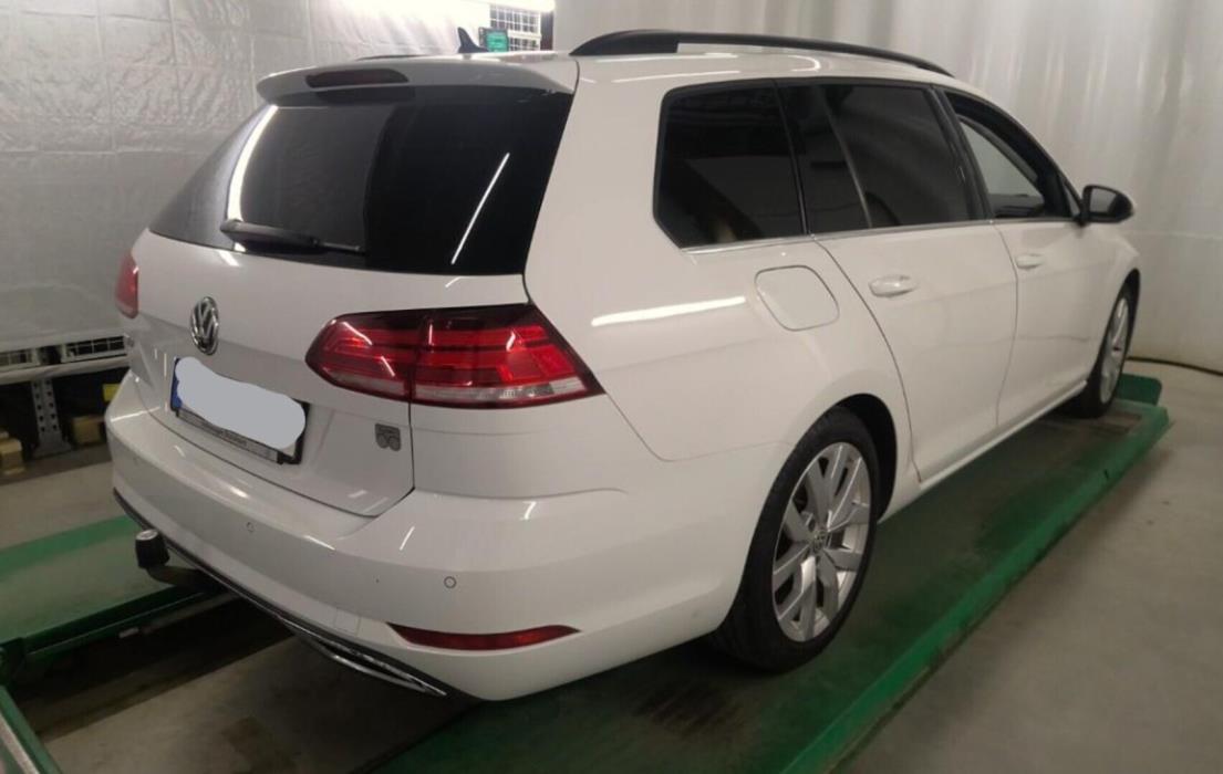VOLKSWAGEN Golf 2021