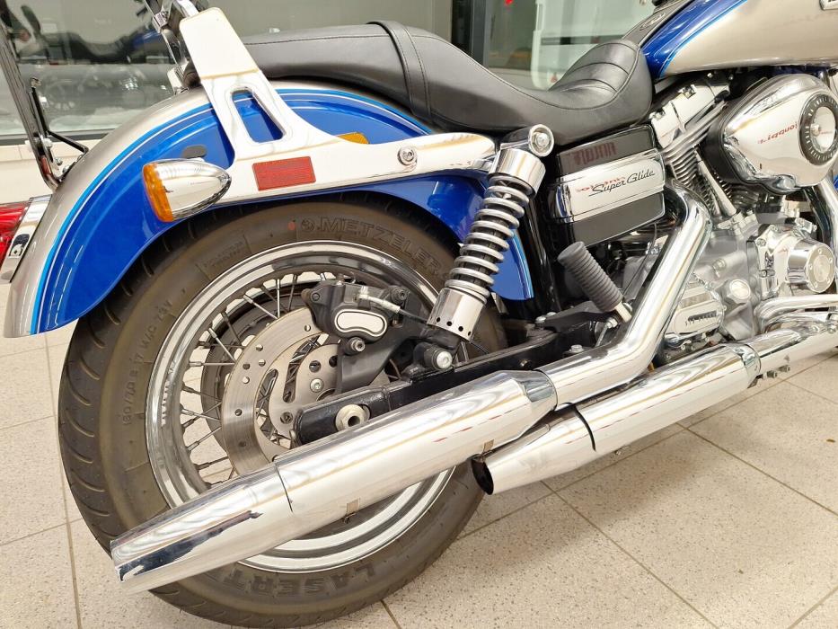 HARLEY-DAVIDSON DYNA 2009