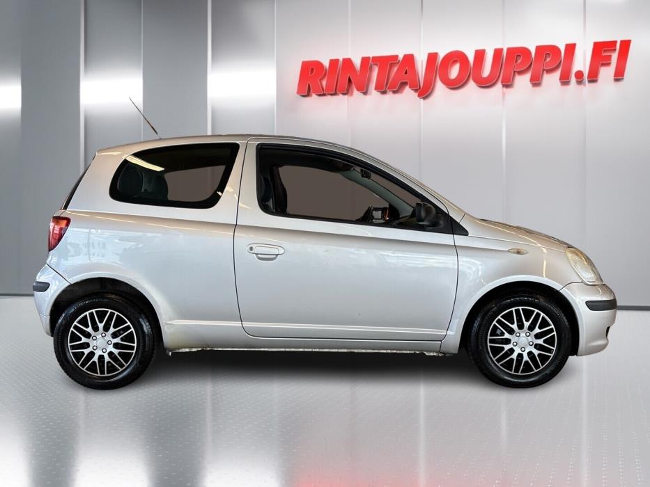 TOYOTA Yaris 2005