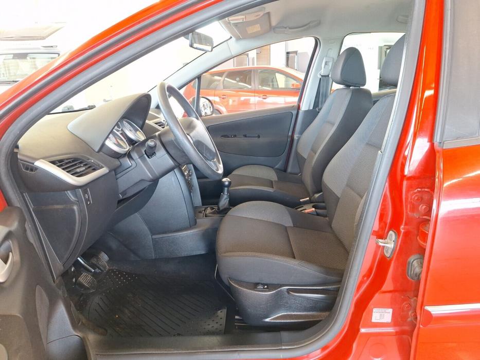 PEUGEOT 207 2010