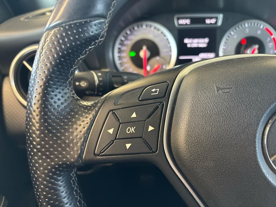 MERCEDES-BENZ A 2013