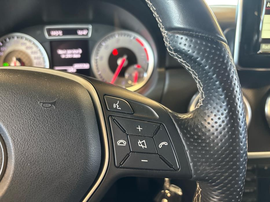 MERCEDES-BENZ A 2013