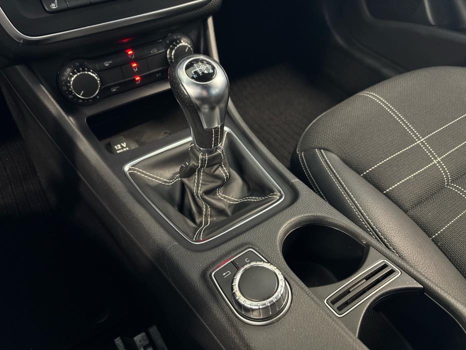 MERCEDES-BENZ A 2013