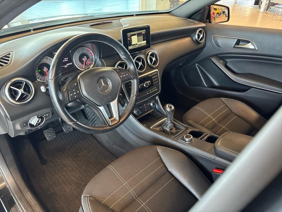 MERCEDES-BENZ A 2013