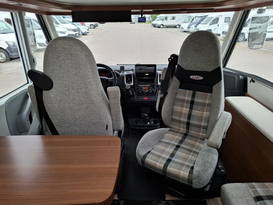 LMC Explorer Blackline i675 G 2015