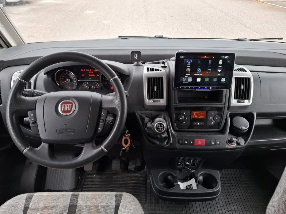 LMC Explorer Blackline i675 G 2015