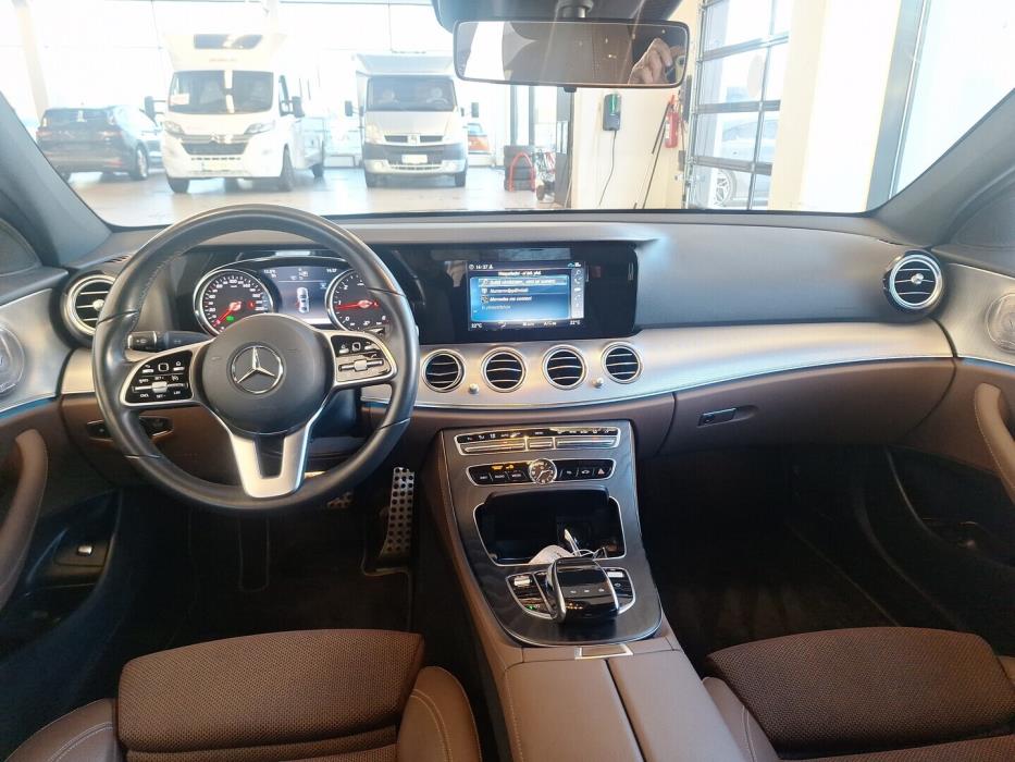 MERCEDES-BENZ E 2020