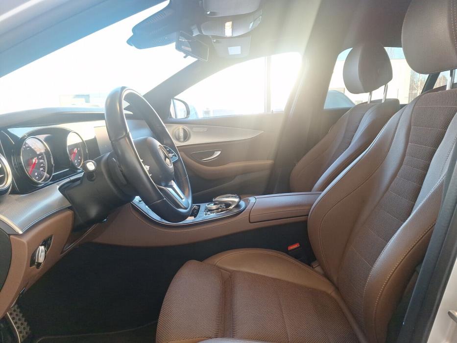 MERCEDES-BENZ E 2020