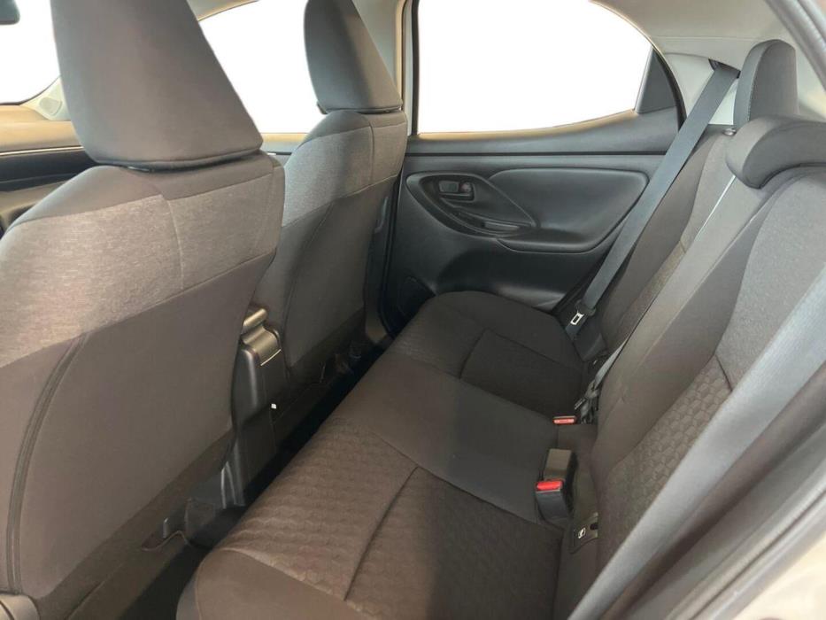 TOYOTA Yaris 2023