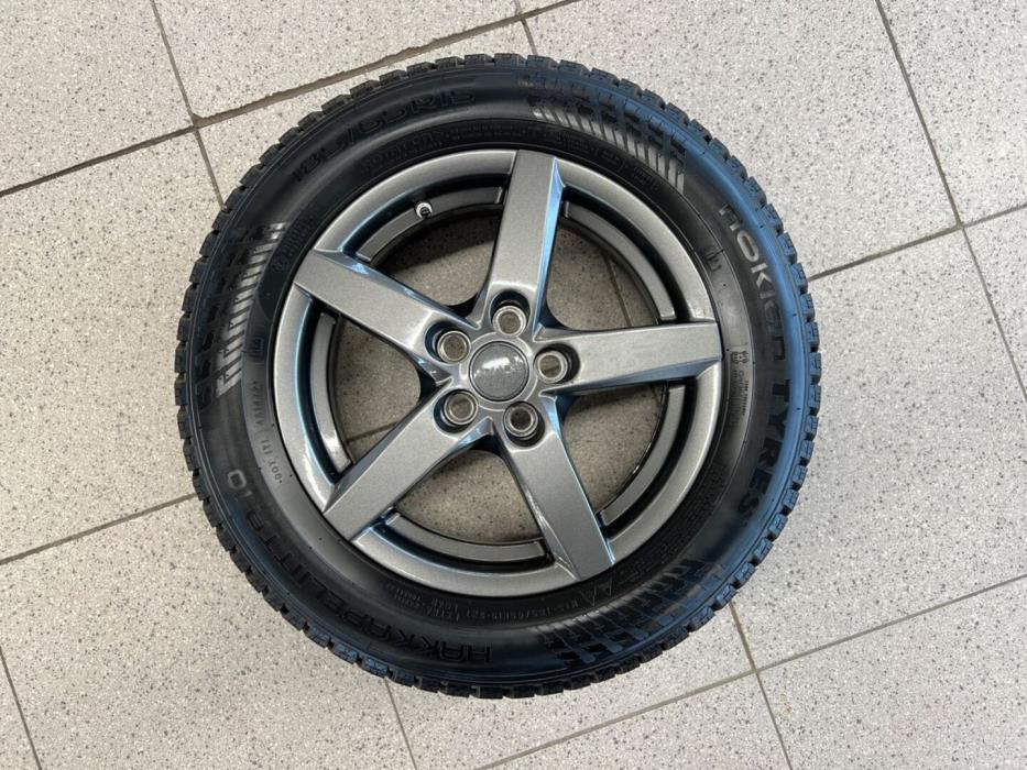 TOYOTA Yaris 2023