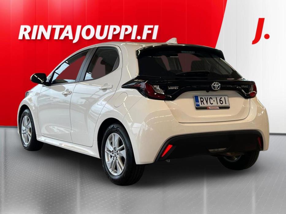 TOYOTA Yaris 2023