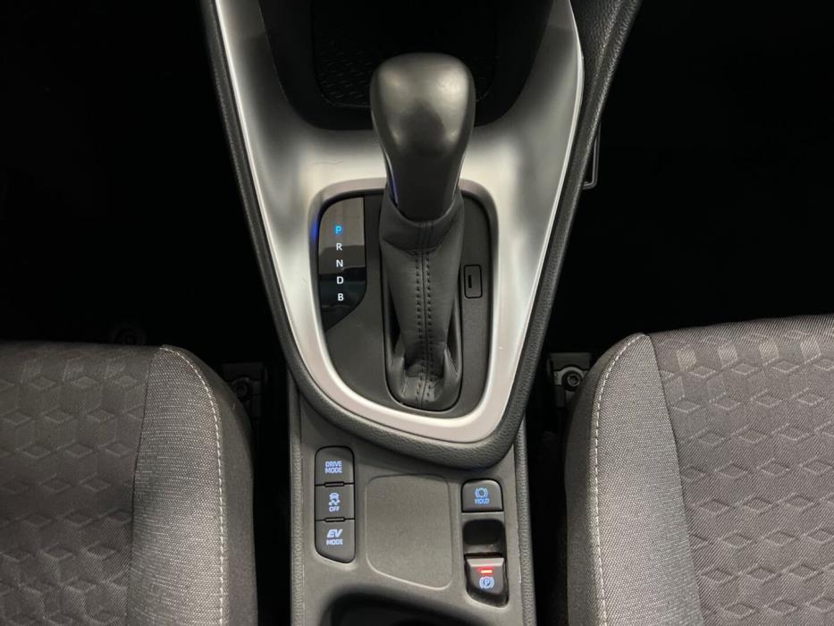 TOYOTA Yaris 2023