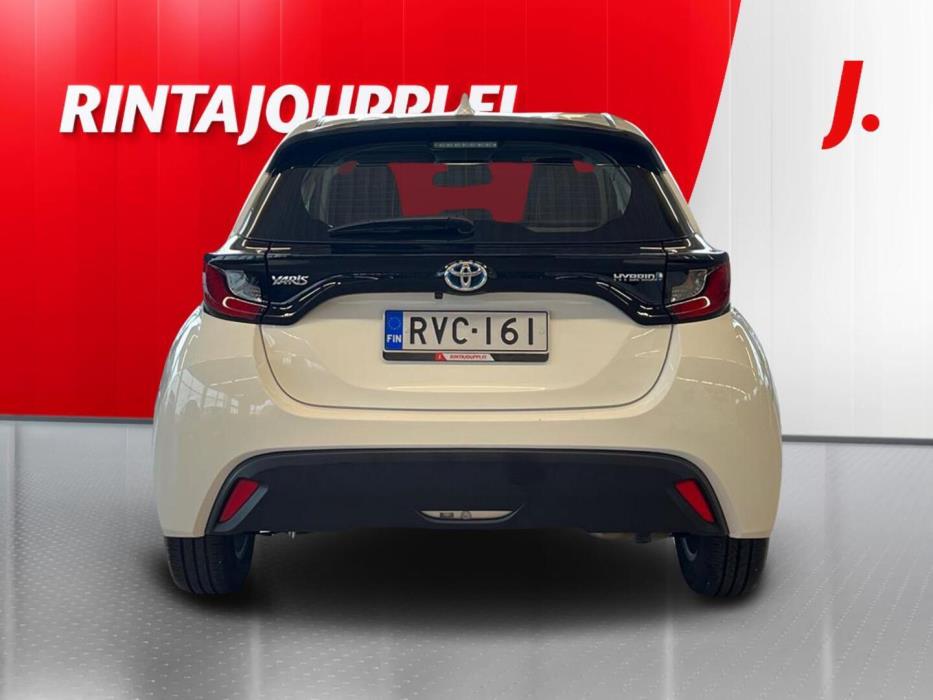 TOYOTA Yaris 2023
