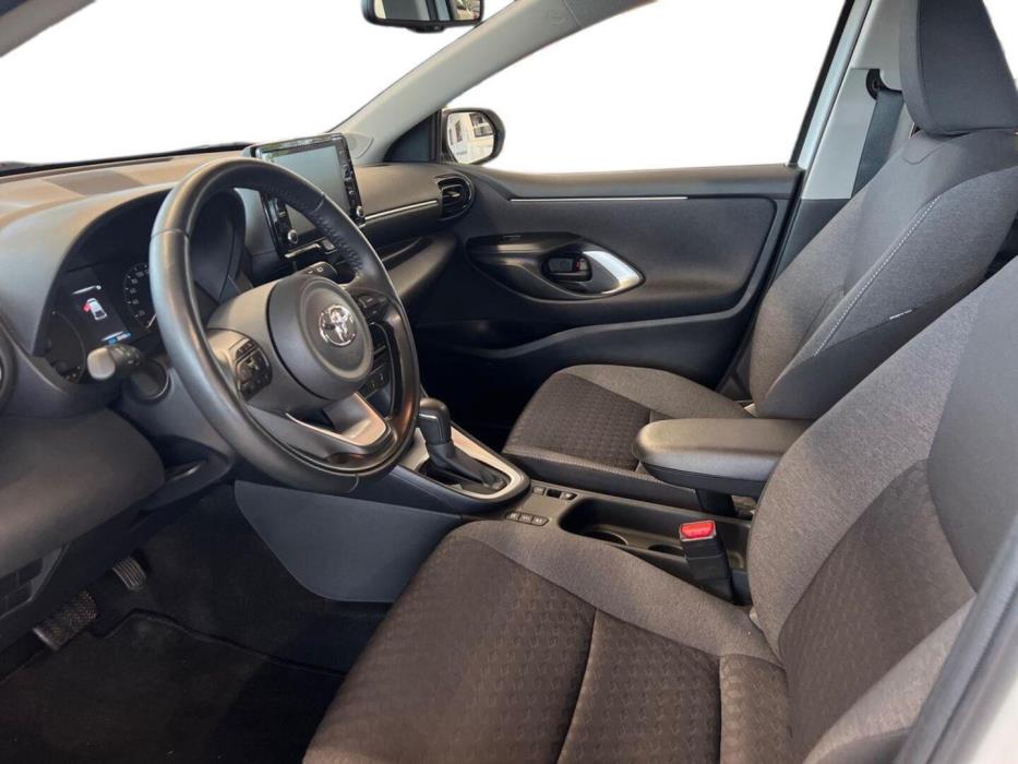 TOYOTA Yaris 2023