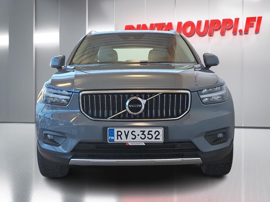VOLVO XC40 2021