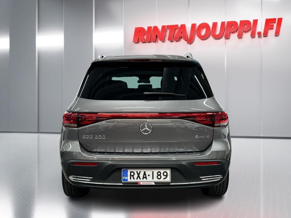 MERCEDES-BENZ EQB 2022