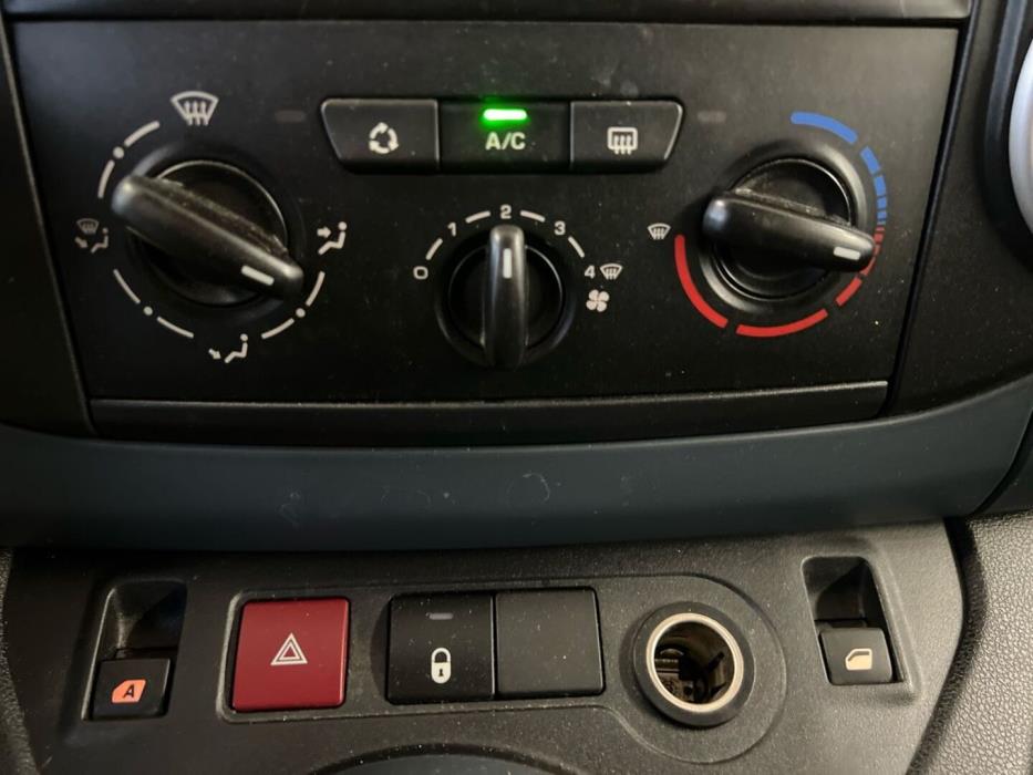 PEUGEOT Partner 2010