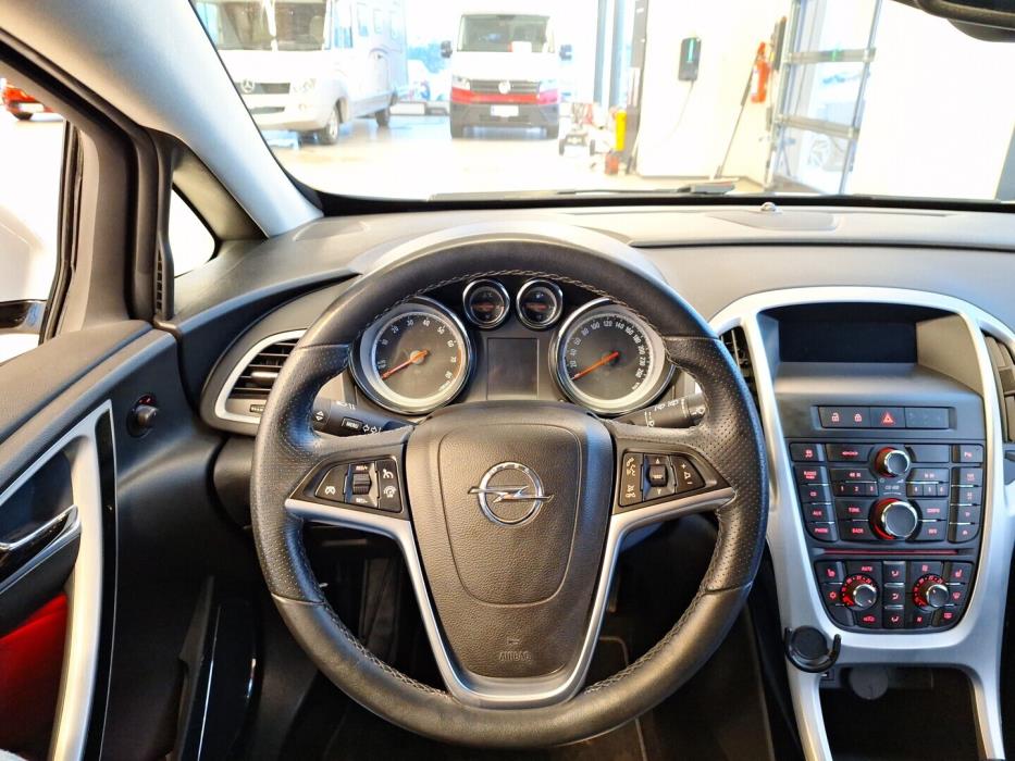 OPEL Astra 2014