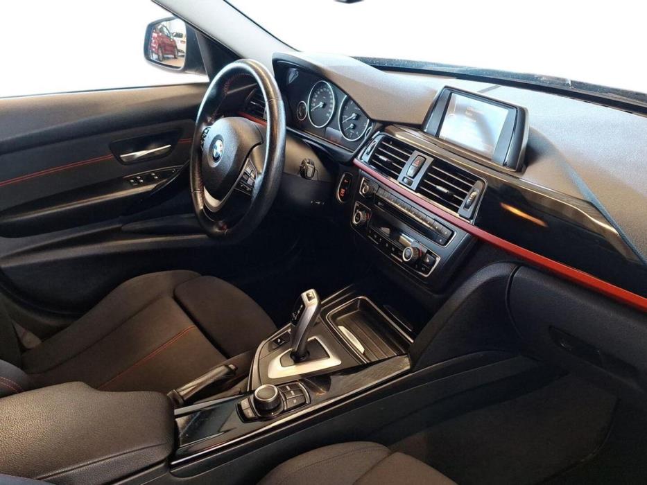 BMW 320 2013