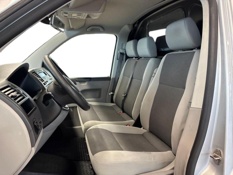 VOLKSWAGEN Transporter 2015