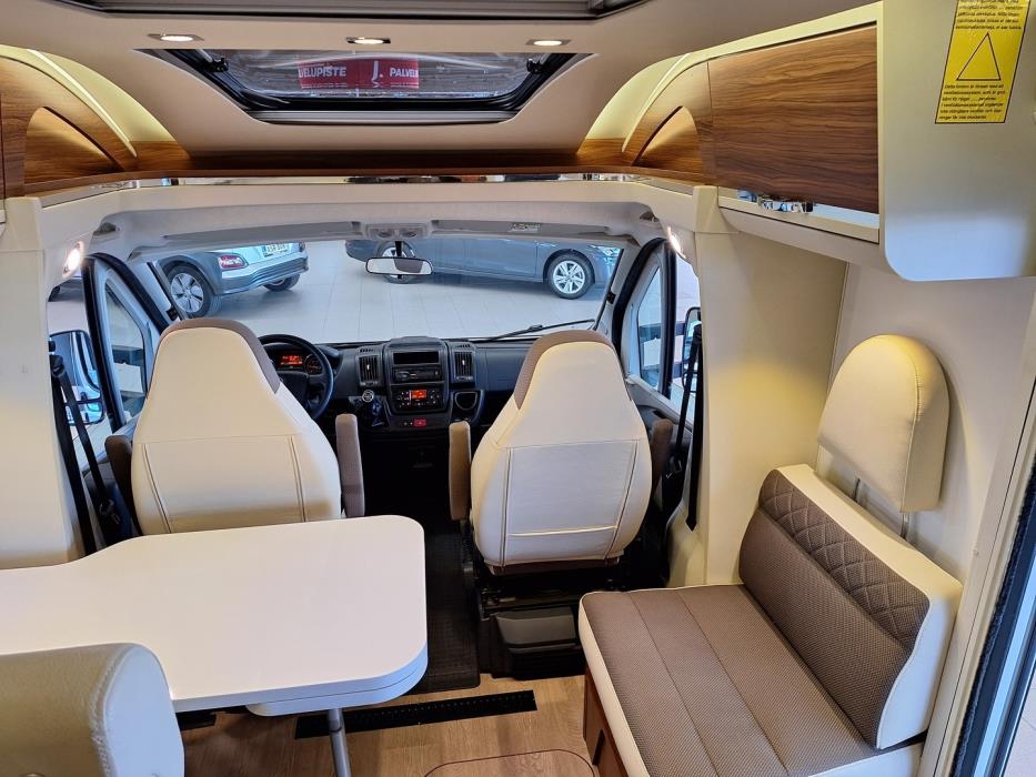 ADRIA Coral 670 SL Plus 2016