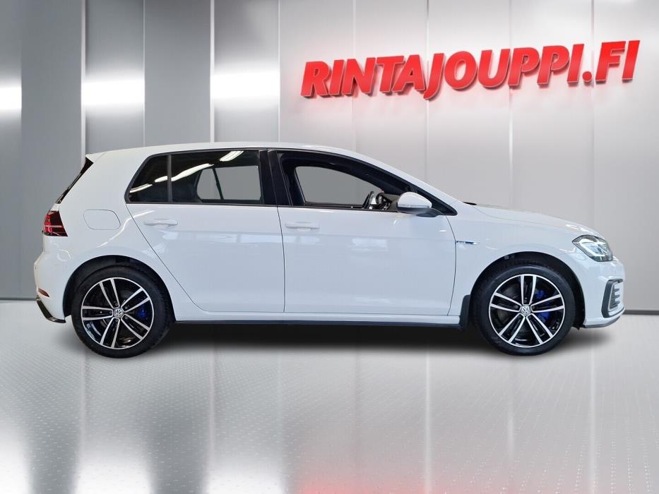VOLKSWAGEN Golf 2020
