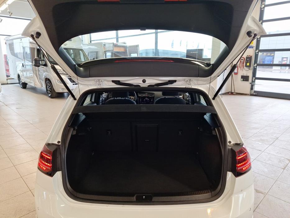VOLKSWAGEN Golf 2020