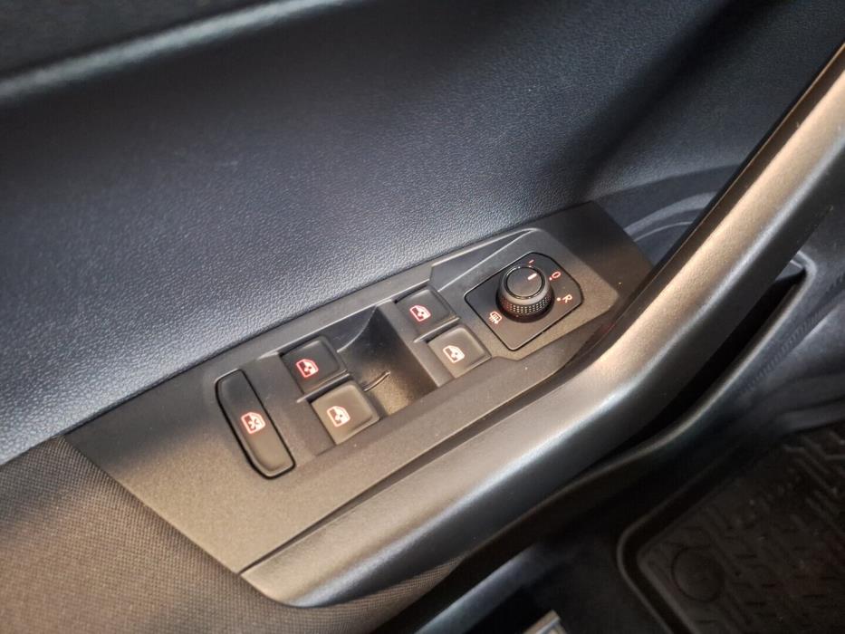 VOLKSWAGEN Polo 2020