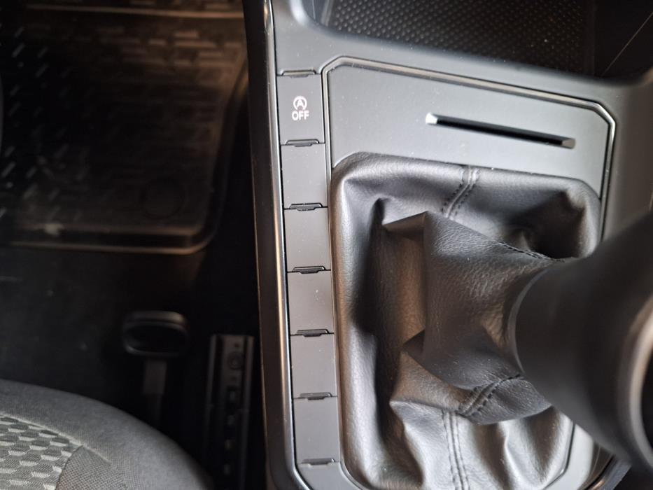 VOLKSWAGEN Polo 2020