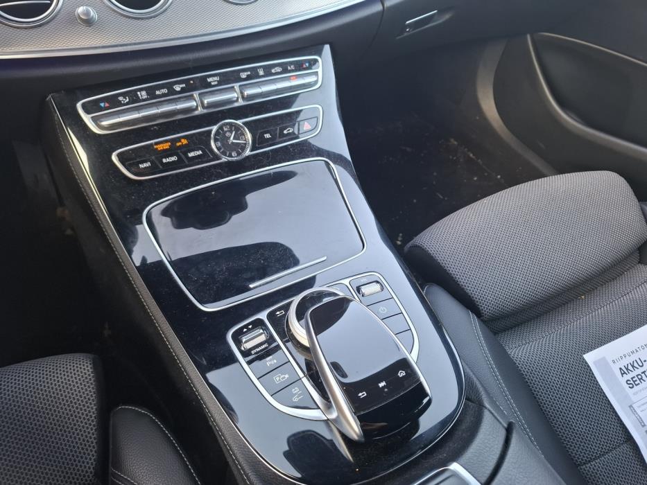 MERCEDES-BENZ E 2018