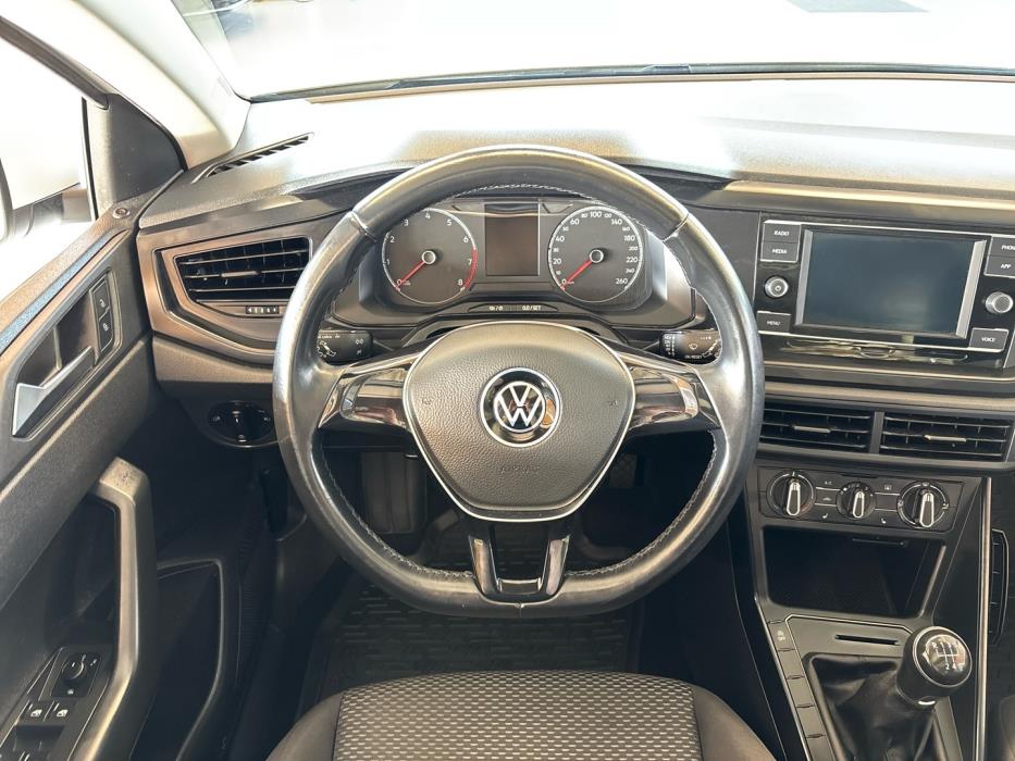 VOLKSWAGEN Polo 2021