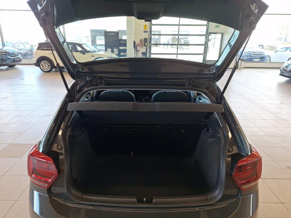 VOLKSWAGEN Polo 2020