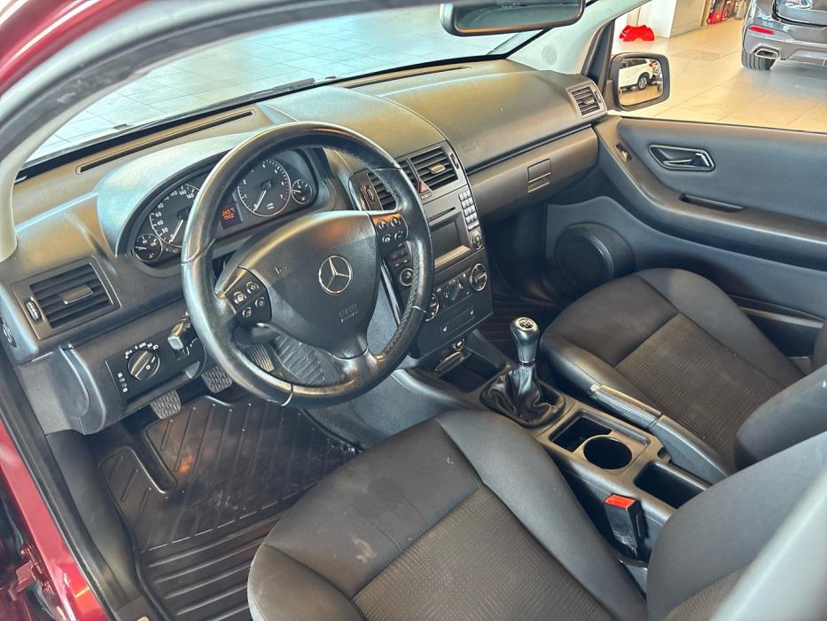 MERCEDES-BENZ A 2009