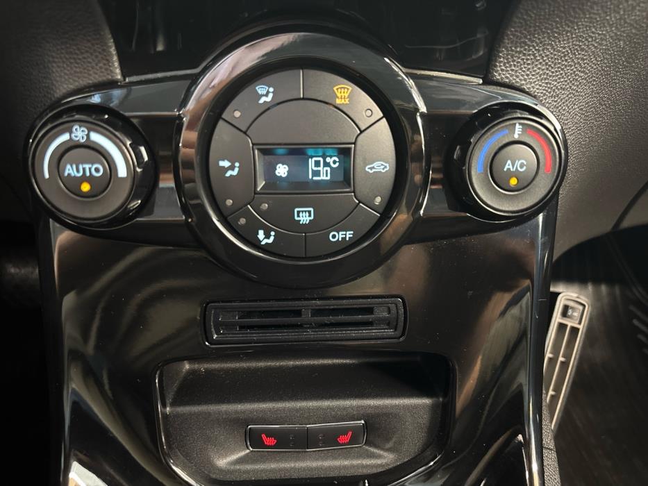 FORD Fiesta 2013