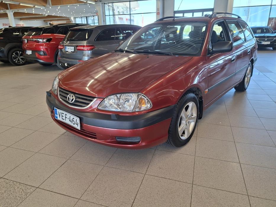 TOYOTA Avensis 2002