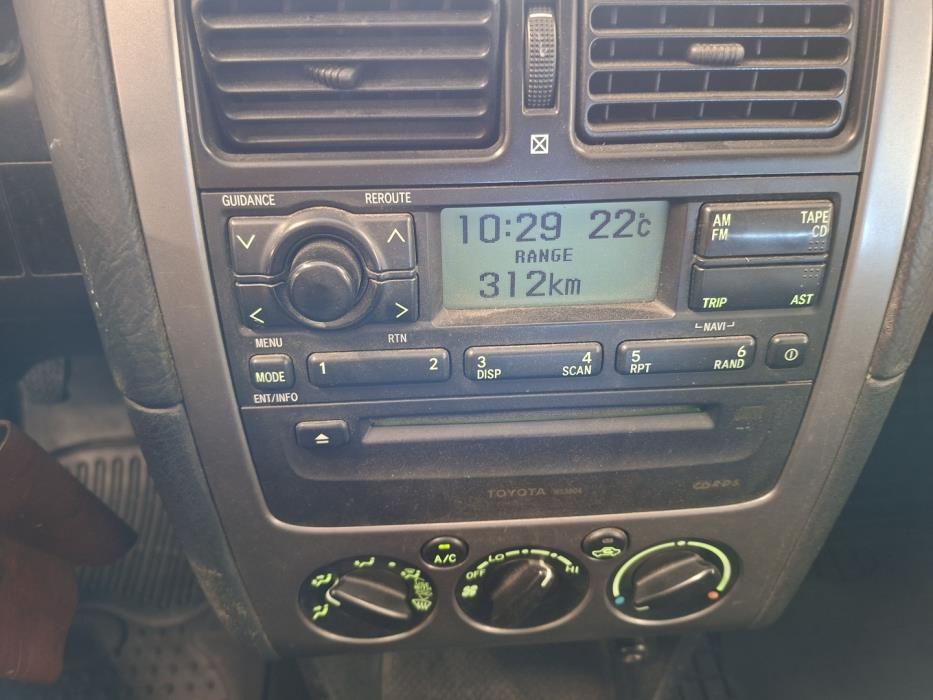 TOYOTA Avensis 2002