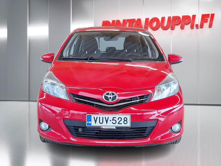 TOYOTA Yaris 2012