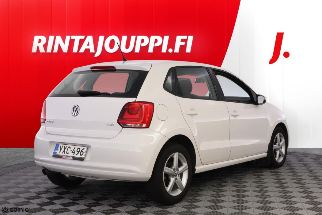 VOLKSWAGEN Polo 2013