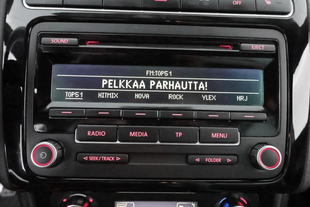 VOLKSWAGEN Polo 2014