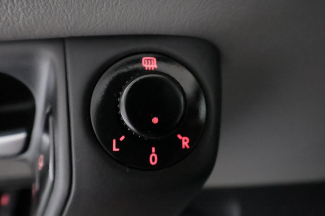 VOLKSWAGEN Polo 2014